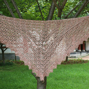 初见的毛线团帝王花钩针镂空花样披肩材料包有视频图解金属光泽