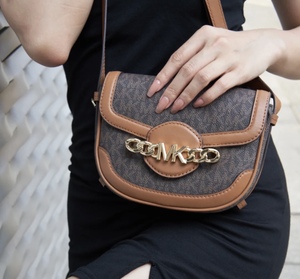 正品代购22年新款mk女包hally真皮复古老花迷你马鞍包单肩斜挎女