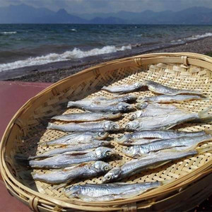 澄江抚仙湖小干鱼农家自晒野生咸鱼风干白鱼一份600克二份包邮