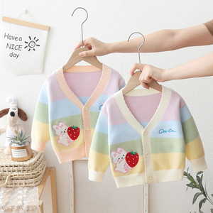 女童薄款开衫毛衣婴儿童装草莓兔洋气针织线衫外套2023新款毛线衣