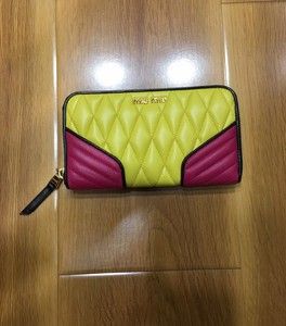 miumiu钱包女