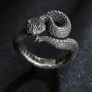 克苏鲁戒指蛇形饰品男女收藏周边戒指情侣个性克鲁苏饰品小众设计