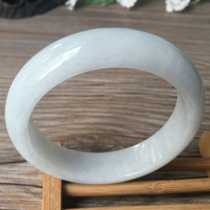 老坑a货翡翠手镯56mm正圈糯种白色带珠宝证书天然正品缅甸玉镯子