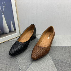 广州粗跟真皮单鞋