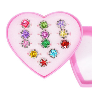 儿童仿水晶宝石戒指钻石指环玩具幼儿园小女孩首饰品公主礼物奖品