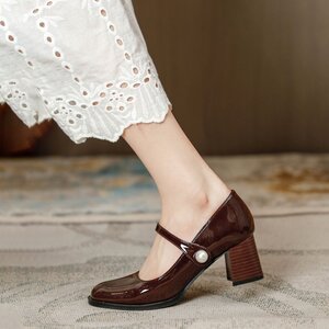 大东2022春秋新款赫本风小皮鞋真皮软底玛丽珍鞋粗跟方头高跟鞋女