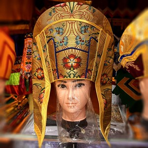 尼泊尔进口噶举派大宝法王帽上师僧帽西藏喇嘛活佛帽子高档新品