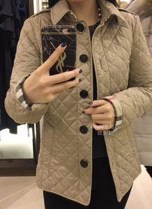 巴宝莉格子夹克女
