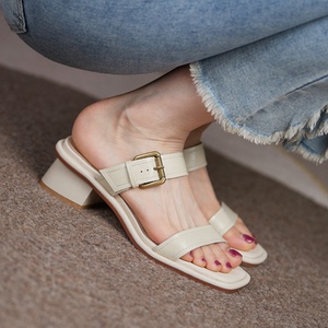 品牌白凉拖鞋女