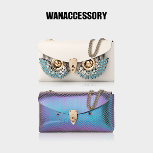 wanaccessory万蔻白色双面猫头鹰换脸女士单肩斜挎信封包原创设计