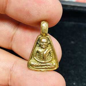 龙婆银 2535 小锄头 自身 含2460老料  银壳 萨玛空卡