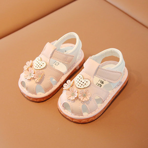 女宝宝可爱凉鞋夏季女童0-2岁婴幼儿女娃双胞胎姐妹哨子叫叫鞋1周