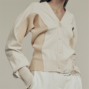 落肩袖修身针织开衫