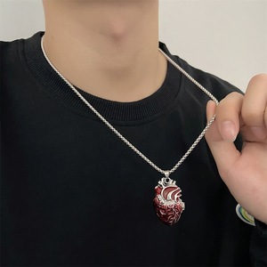 欧美心项链retro fashion that can open red heart box necklace