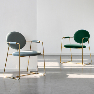 金属靠背沙发单人