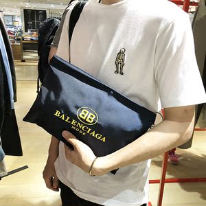 巴黎世家手包男