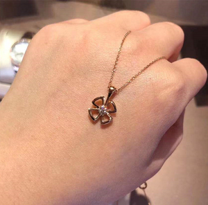 代购bvlgari/宝格丽 咏绽系列项链 18k玫瑰金 花朵项链 女锁骨链