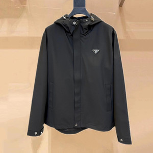 prada/普拉达外套男春季男士三角标连帽防风夹克时尚休闲大码上衣