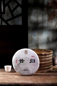 云南龙聘号普洱茶（生茶）  忙麓山昔归生茶珍藏佳品357g