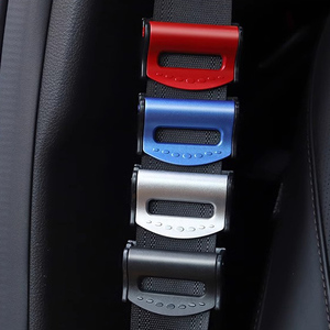 汽车安全带防勒脖插头卡夹抠口限位调节器保险带固定夹子全车防滑