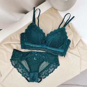 法式三角杯内衣小胸聚拢加厚无钢圈性感美背文胸收副乳调整型胸罩