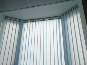 办公室加密隔断帘厂房垂直铝合金垂帘拉珠绳pvc遮光定制写字楼