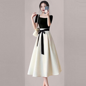 法式小香风黑白撞色连衣裙女2024夏装新款轻奢小众高级感显瘦长裙