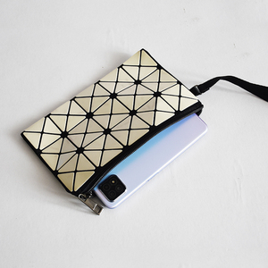 理想型包包新款手机包女横款几何菱格小包包迷你百搭手拿包零钱包