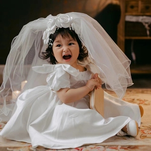 周岁拍照艺术照复古白色小婚纱公主礼服唯美花朵头纱女童摄影写真