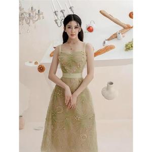 越南小众绿色网纱星星月亮吊带连衣裙仙女甜美夏季新款设计感裙子