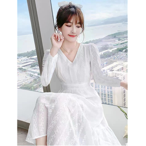 2024新款白色长袖连衣裙V领春夏季修身气质高级感仙女纯棉长裙子