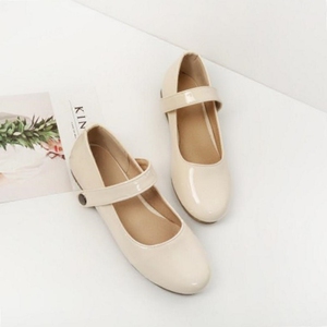 单鞋女学生娃娃头