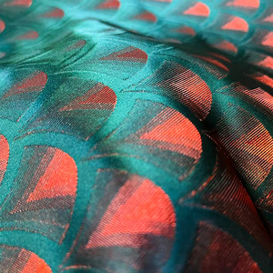 孔雀绿异色扇形小贝壳和风织锦缎布料旗袍汉服丝绸段子面料