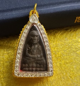 00贝叶泰佛淘宝贝叶泰佛2497阿赞仲龙婆托自身含珐琅壳及gpra卡现货