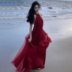 法式红色挂脖连衣裙女夏季氛围高级性感露背拍照海边度假沙滩长裙
