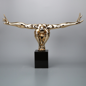 软装酒店前台桌面古铜金抽象动作跳水红色肌肉伸手人物雕塑摆件