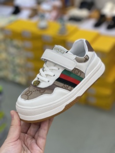 芬迪童鞋2022春季新款时尚休闲鞋 31-37码