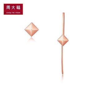 周大福耳钉k金