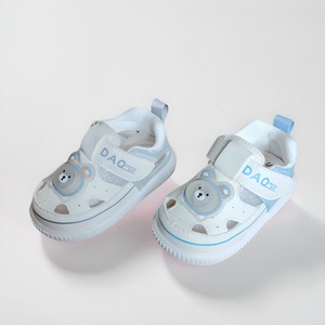 男女宝宝叫叫鞋子夏季亮彩灯半凉鞋1至2岁婴儿软底学步防滑机能鞋
