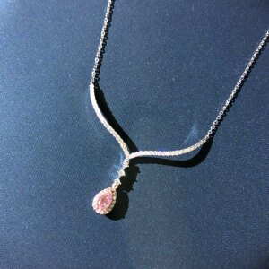 25克拉中彩粉水滴形微笑钻石项链锁骨链女