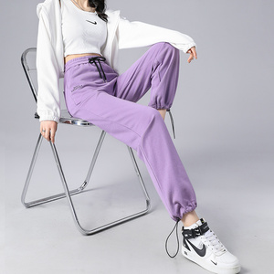 紫色运动裤搭配上衣图图片