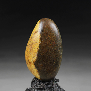 和田玉籽料原石僵