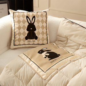 秘兔现代轻奢抱枕被子两用办公室午睡毯靠枕车载抱枕靠垫折叠盖毯