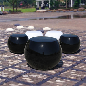 户外仿真围棋坐凳摆件花园林景观草坪玻璃钢雕塑黑白棋子座椅装饰