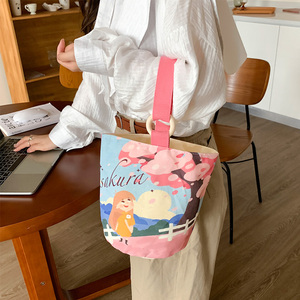 新款手拎女小包女可爱包包手提木环帆布水桶包撞色学生便当餐盒包