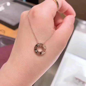 tiffany/蒂芙尼 18k金 罗马 数字 镂空 锁骨链 圆环 镶钻 项链女