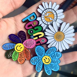 甜美可爱白雏菊花彩色花朵金属徽章权志龙同款胸针