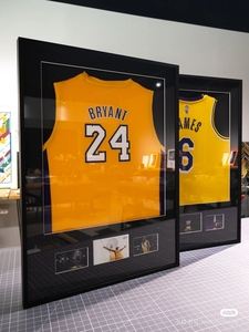高端定制实木球衣裱框NBA篮球足球签名T恤衣服装裱相框收藏展示框