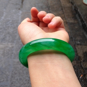 结缘售出55珍藏级高端玉镯 冰种阳绿满色翡翠手镯满绿天然a货0522
