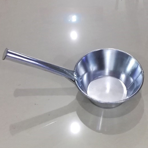 老式加厚铁舀家用铁水舀子单个水瓢水勺白铁皮大号长柄铁舀水舀子